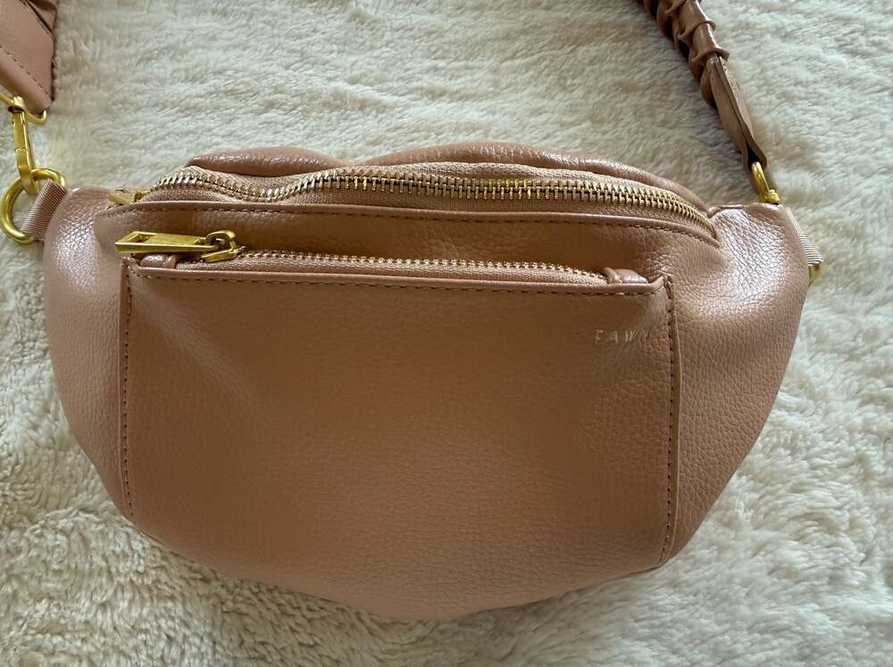 Fawn Design The Fawny Pack in Dusty Rose Pink - Picture 3 of 7
